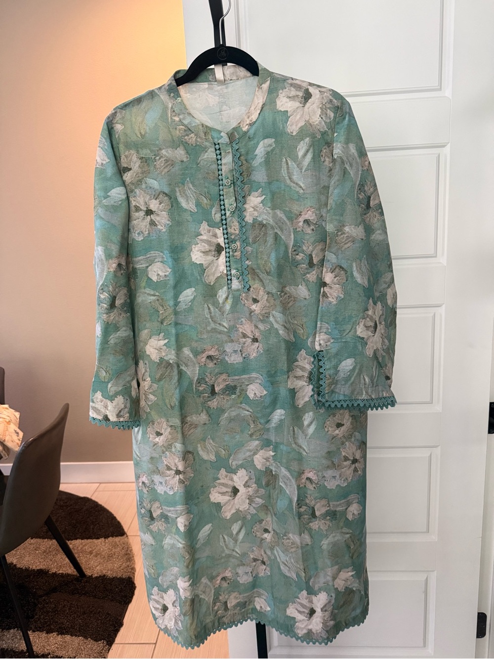 Women’s Long-Sleeve Floral Kurta Dress in Mint Green
